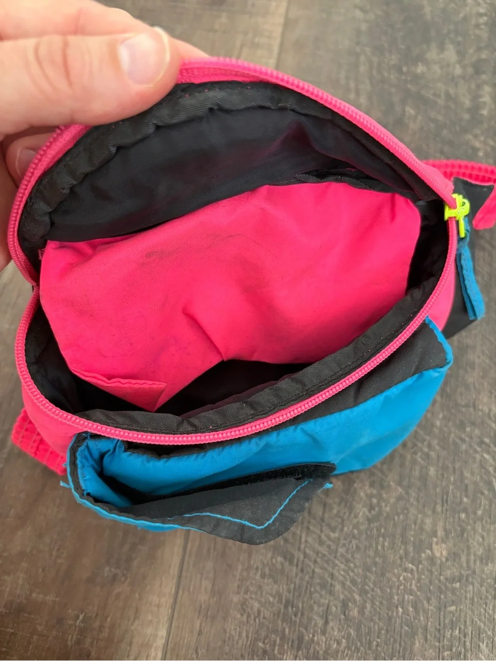 Columbia brand neon